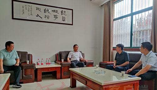 汝州市委常委、統(tǒng)戰(zhàn)部長范響立到煜達閥門等民企走訪調(diào)研