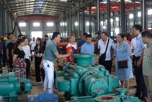 湖南省五金機(jī)電商會至中聯(lián)泵業(yè)參觀交流，探討離心泵發(fā)展方向