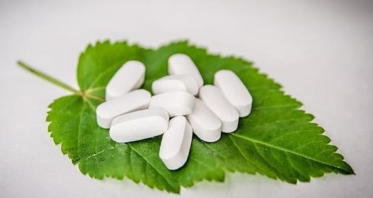千金藤素用于治新冠遙遙無期，專家：千金藤素的報(bào)道在兩年多之前就有了