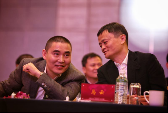 在京浙商成立服裝分會  會長盧堅勝成30萬商戶轉(zhuǎn)移“領(lǐng)路人”