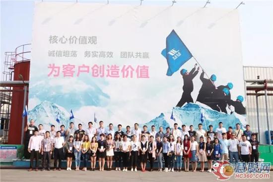 商學(xué)院武漢培訓(xùn)基地合影 